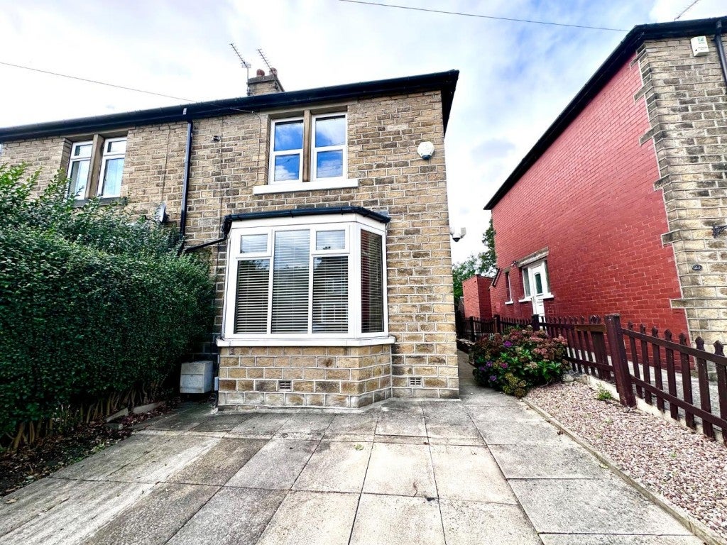 House Heatherfield Crescent in Kirklees