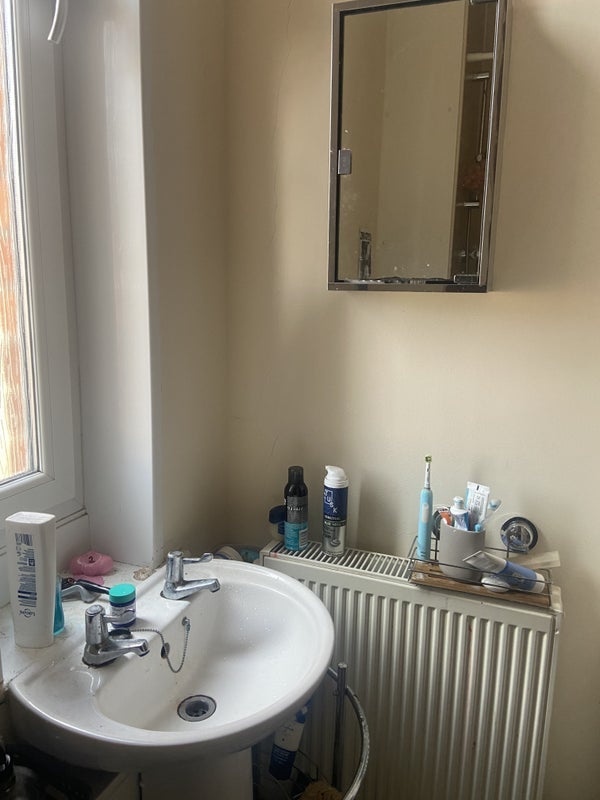 Room Main Street in Glasgow