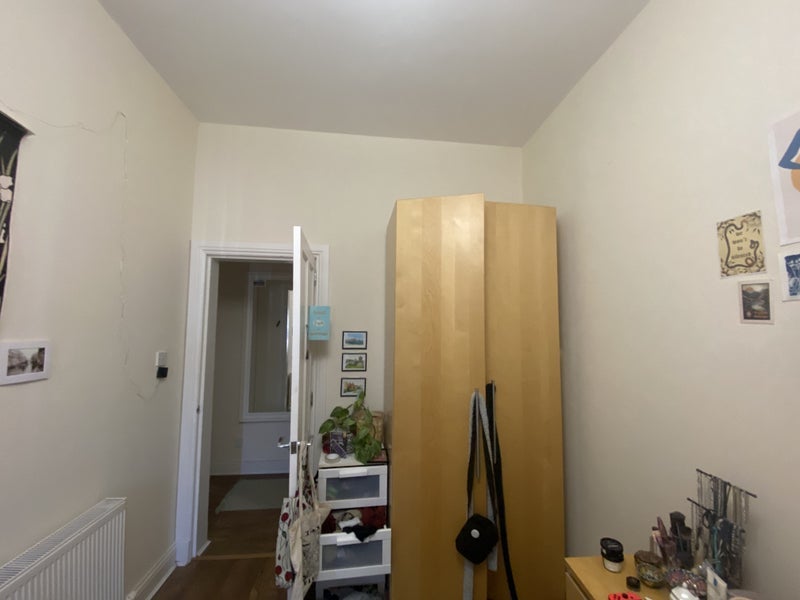 Room Main Street in Glasgow