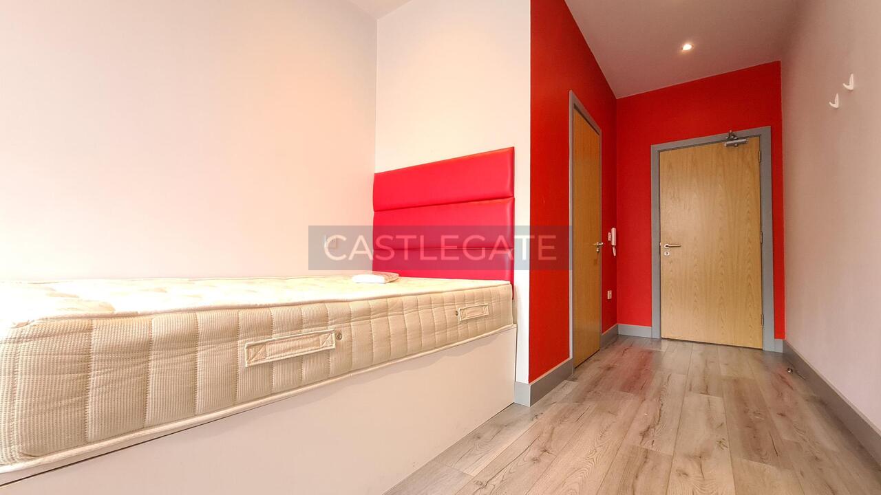 Room Dundas Street in Huddersfield