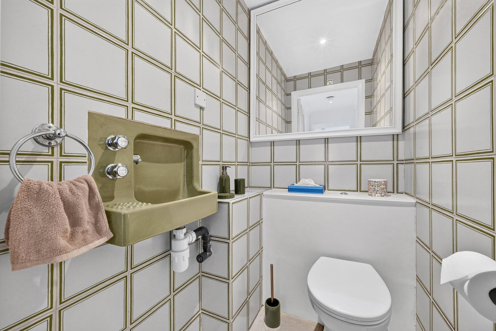 Flat Rutland Gate in City of Westminster