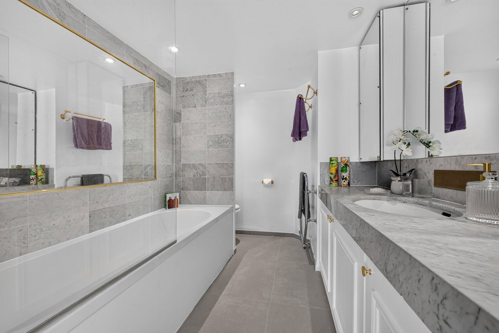 Flat Rutland Gate in City of Westminster