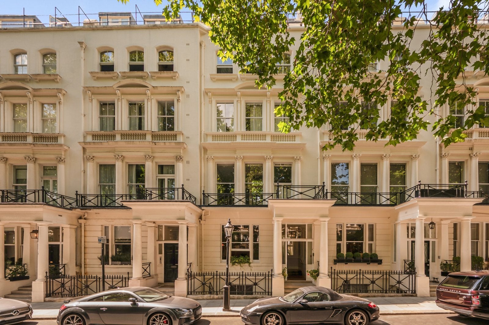 Flat Rutland Gate in City of Westminster