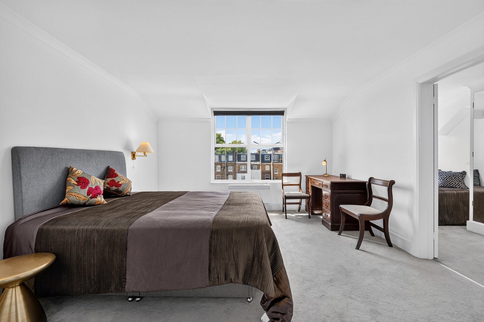 Flat Rutland Gate in City of Westminster