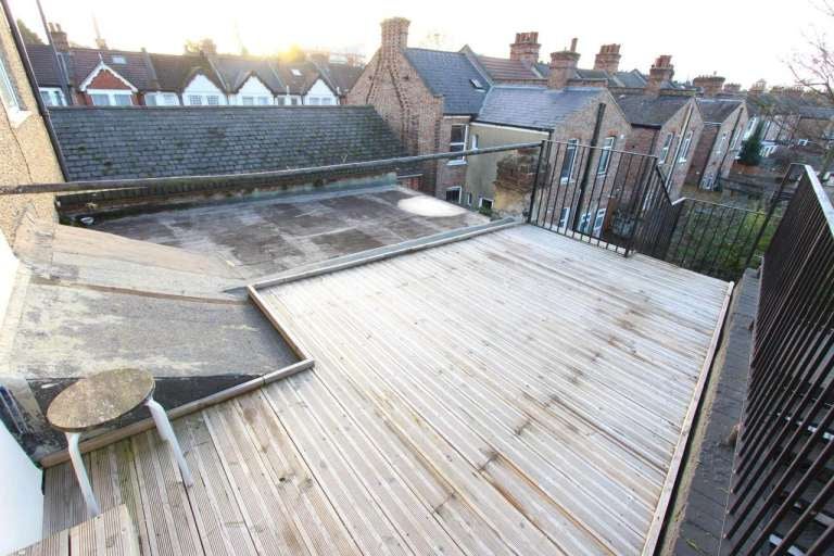 Flat Masons Avenue in Greater London