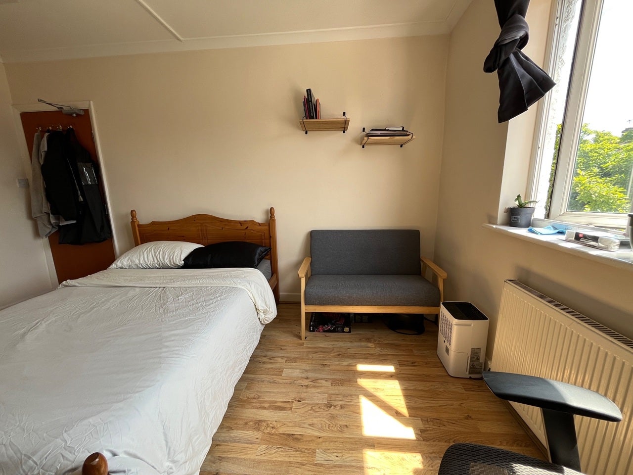 Room Geary Road in Greater London