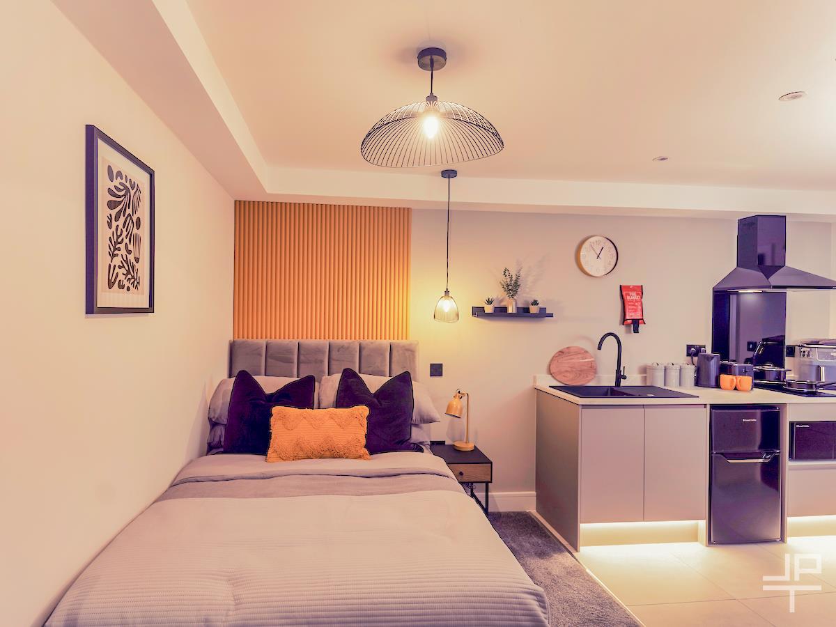 Room Manchester Road in Warrington