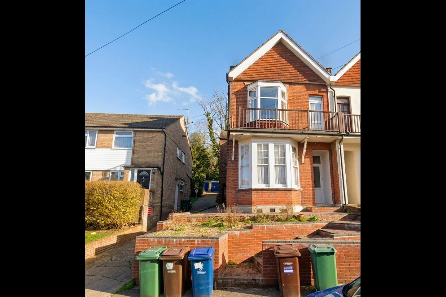 Flat Brooke Avenue in Greater London
