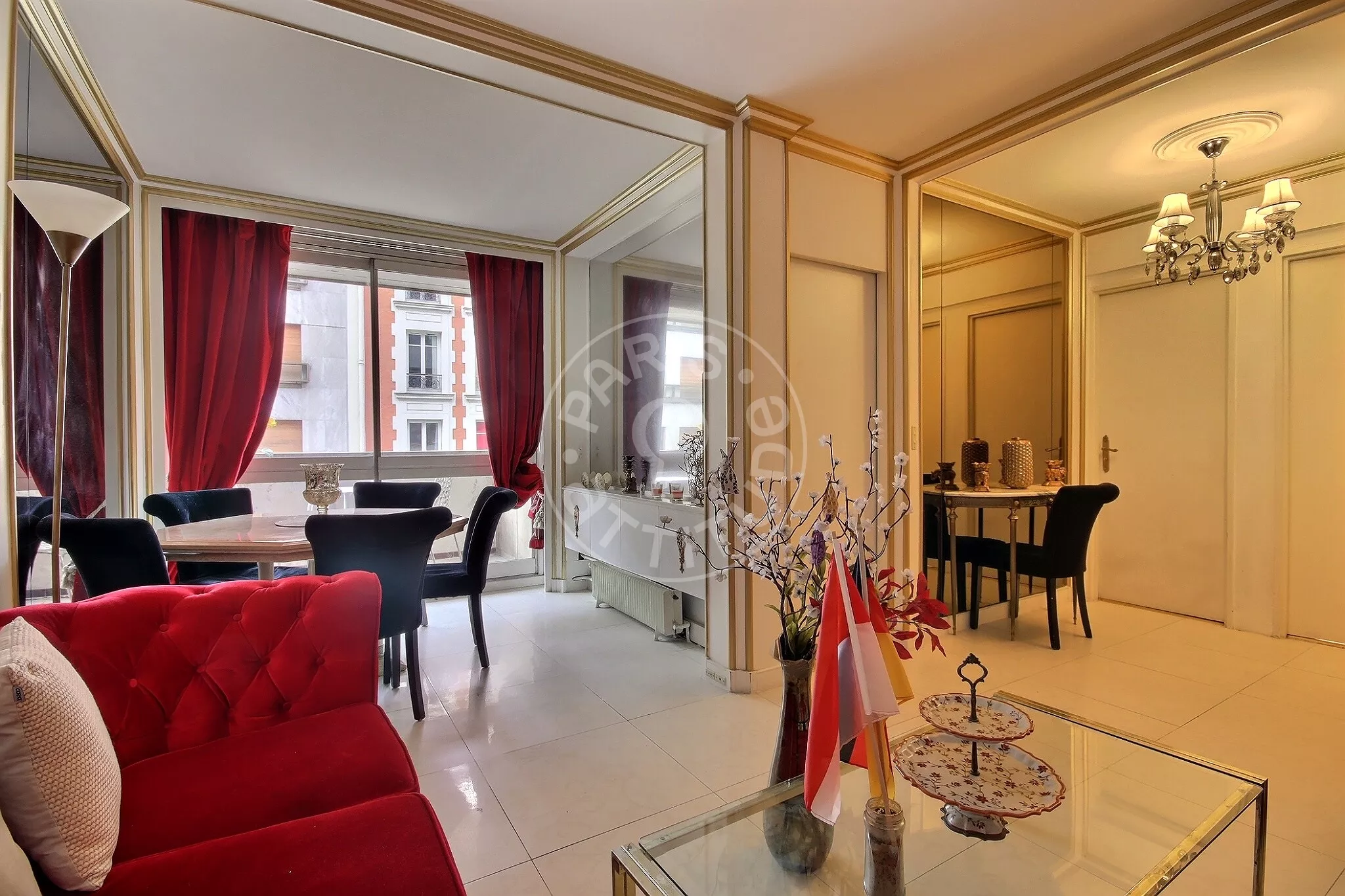 Flat Rue Pétrarque in Paris