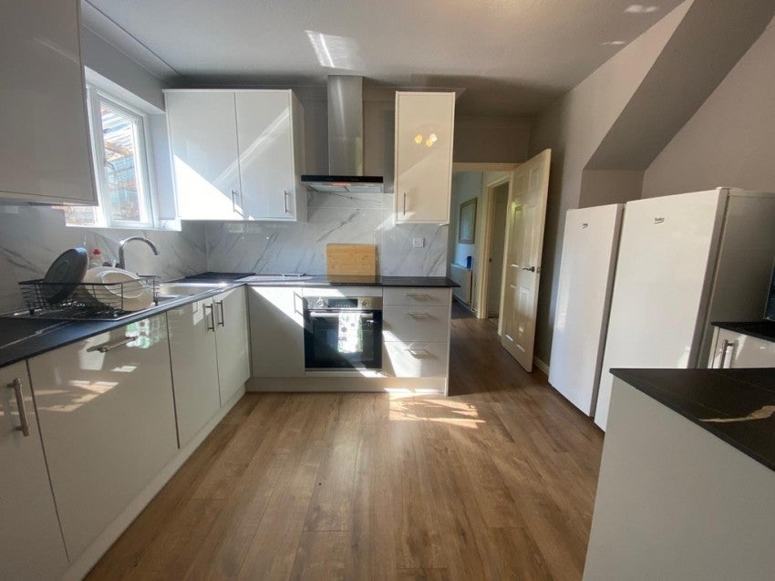 Room Beech Grove in Guildford