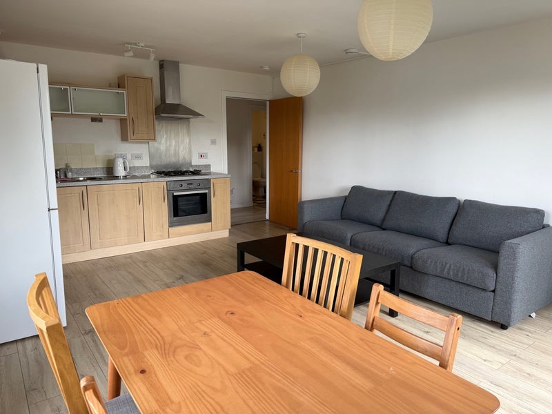 Room Firpark Close in Glasgow