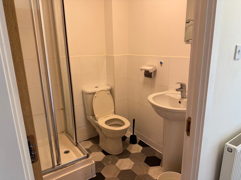 Room Firpark Close in Glasgow