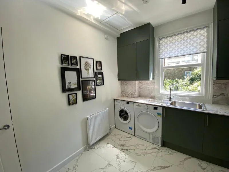 Room Floyd Road in Greater London
