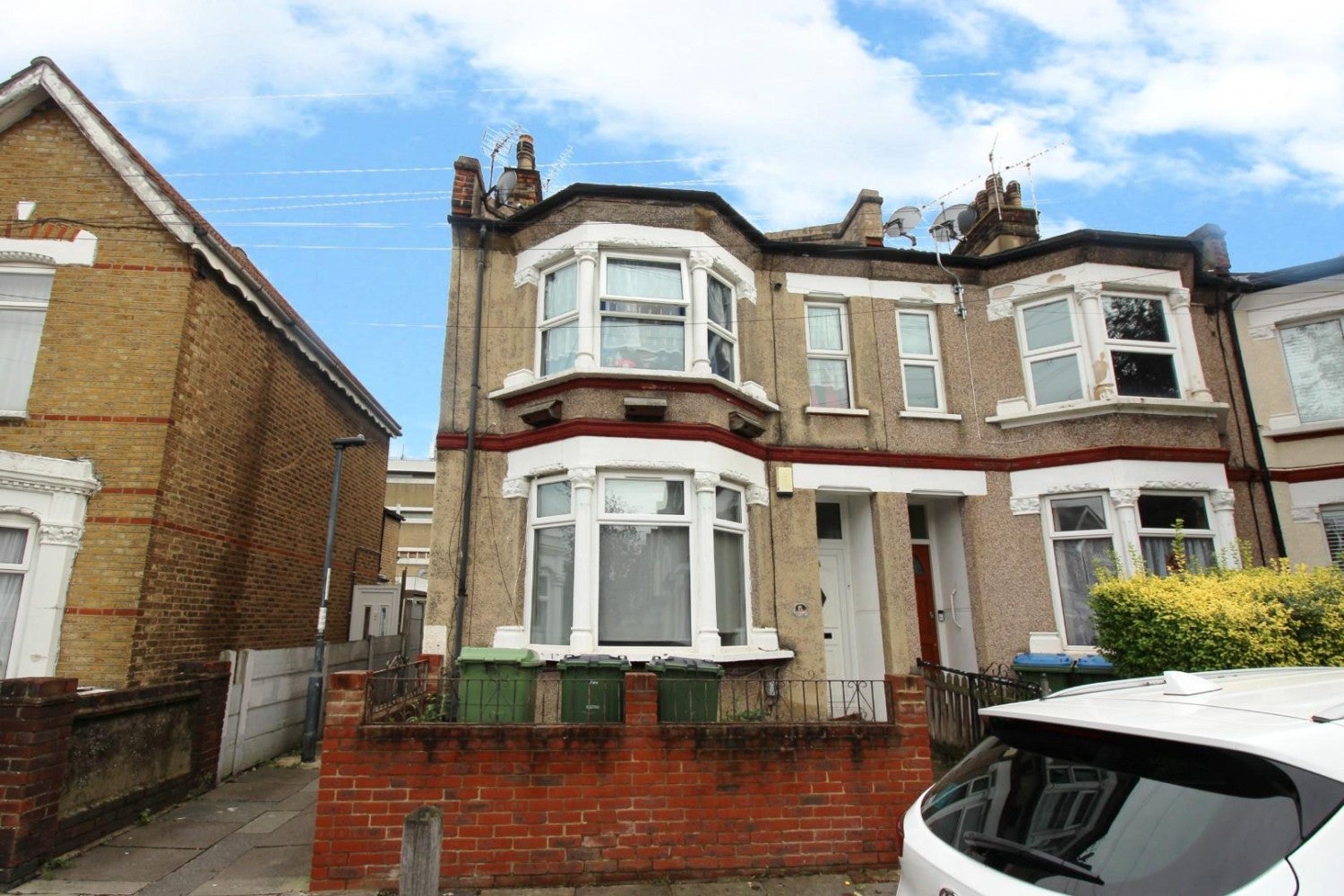 Flat Abbey Terrace in Greater London
