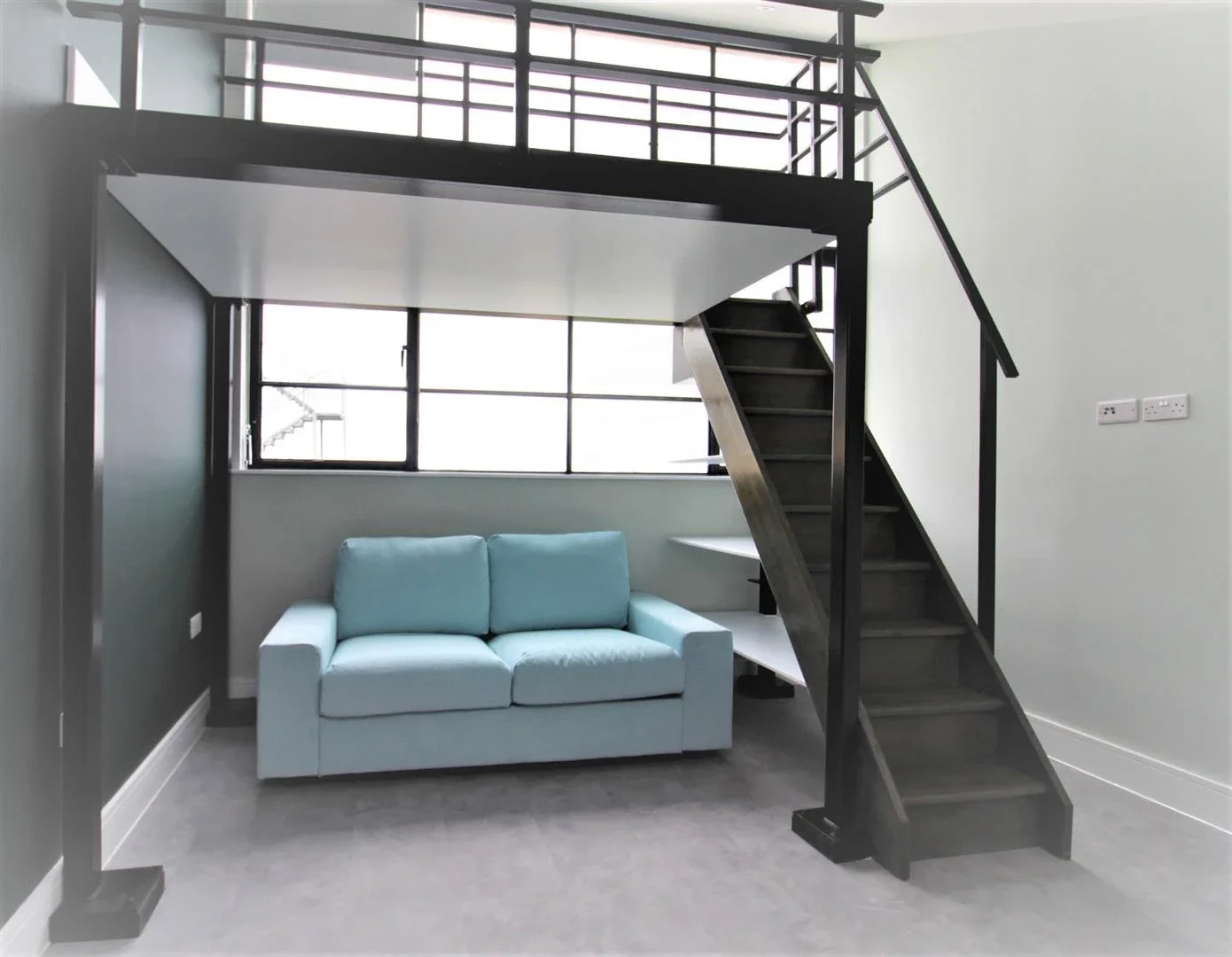 Flat Canning Square in Greater London