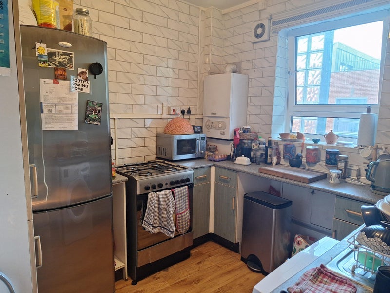 Flat Burdett Road in Greater London