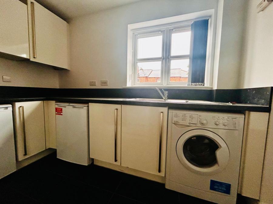 Flat Olive Street in Derby