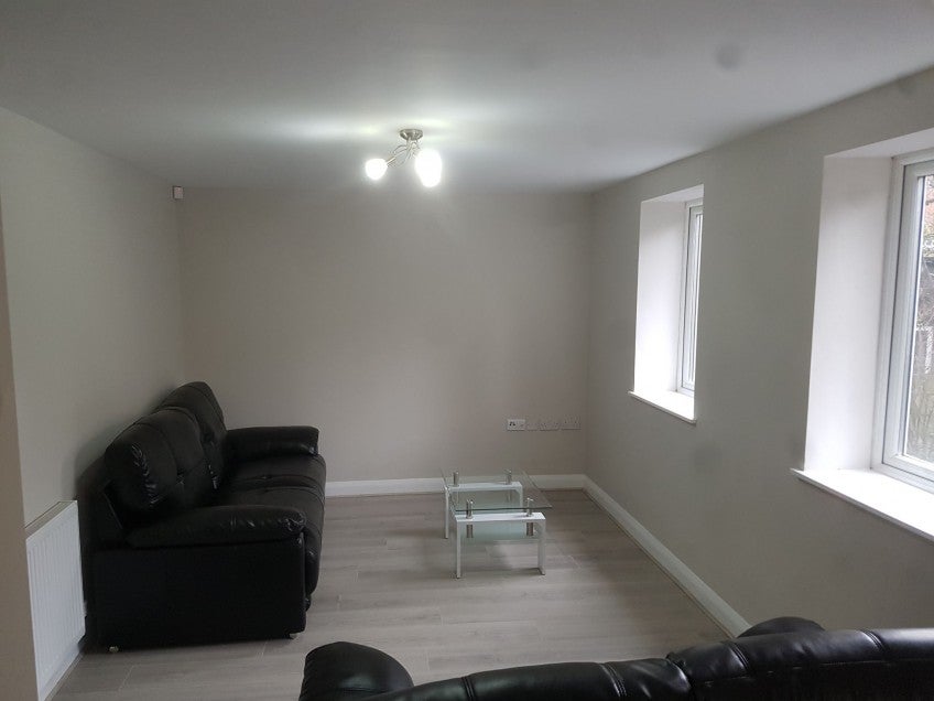 Flat Wynnstay Grove in Manchester