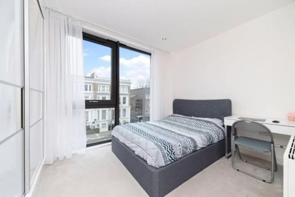 Flat Elgin Avenue in City of Westminster
