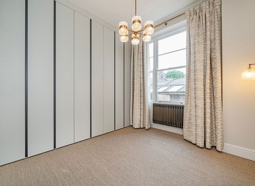 Flat Pembridge Crescent in Greater London