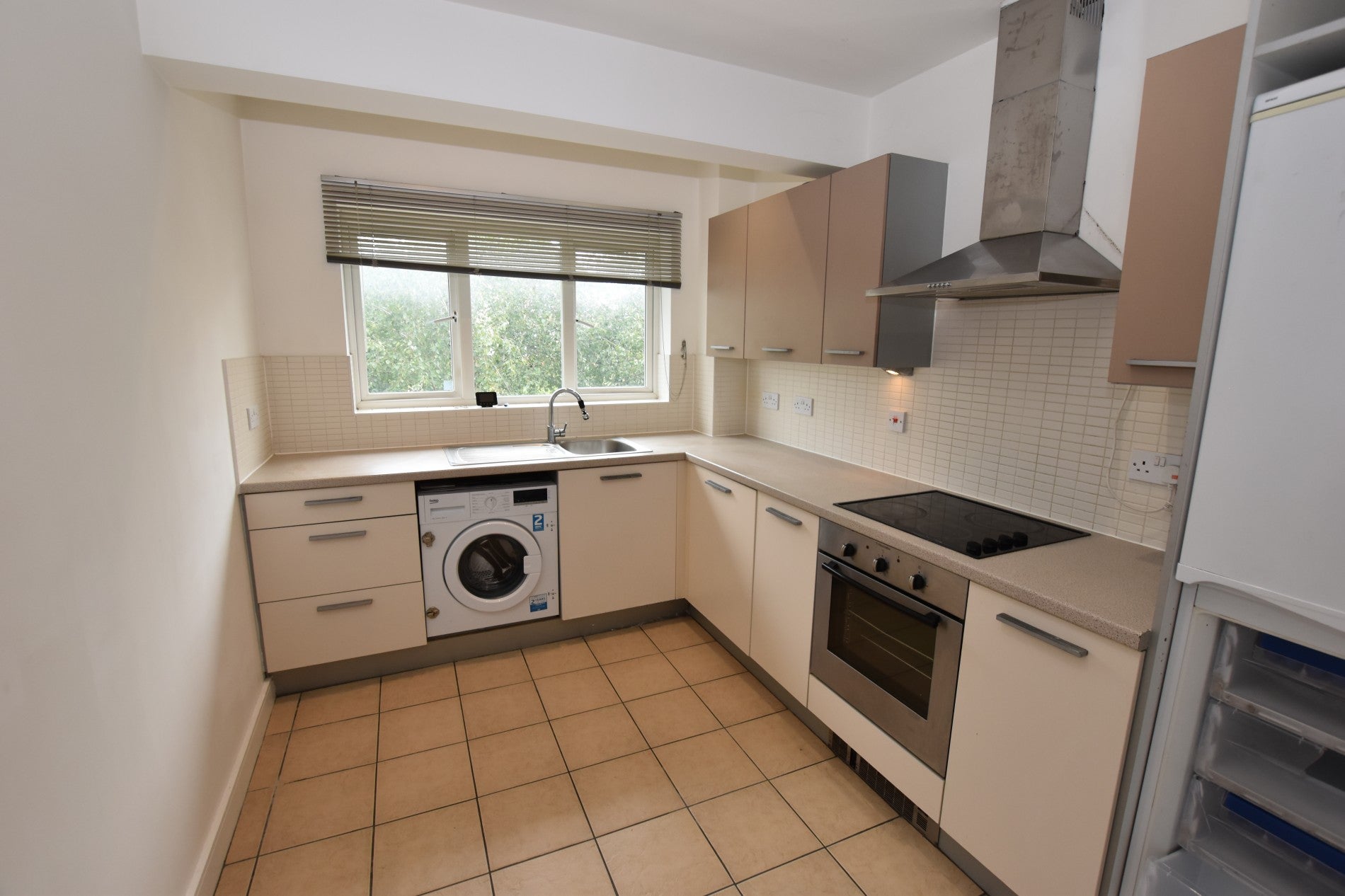 Flat Ratcliffe Court in Colchester
