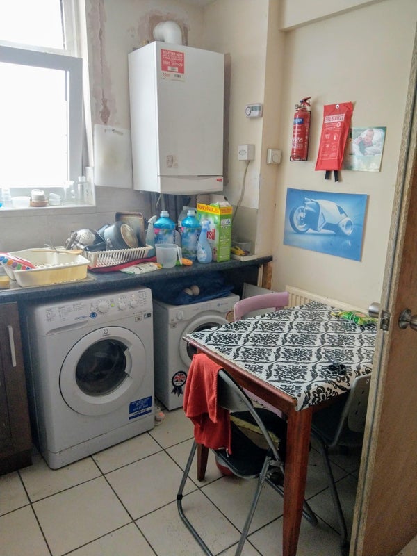 Room Mile End Road in Greater London