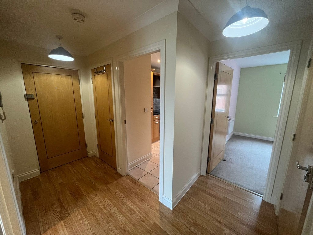 Flat Cornwall Avenue in Chorley