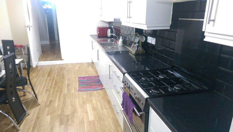 Room Upton Lane in Greater London