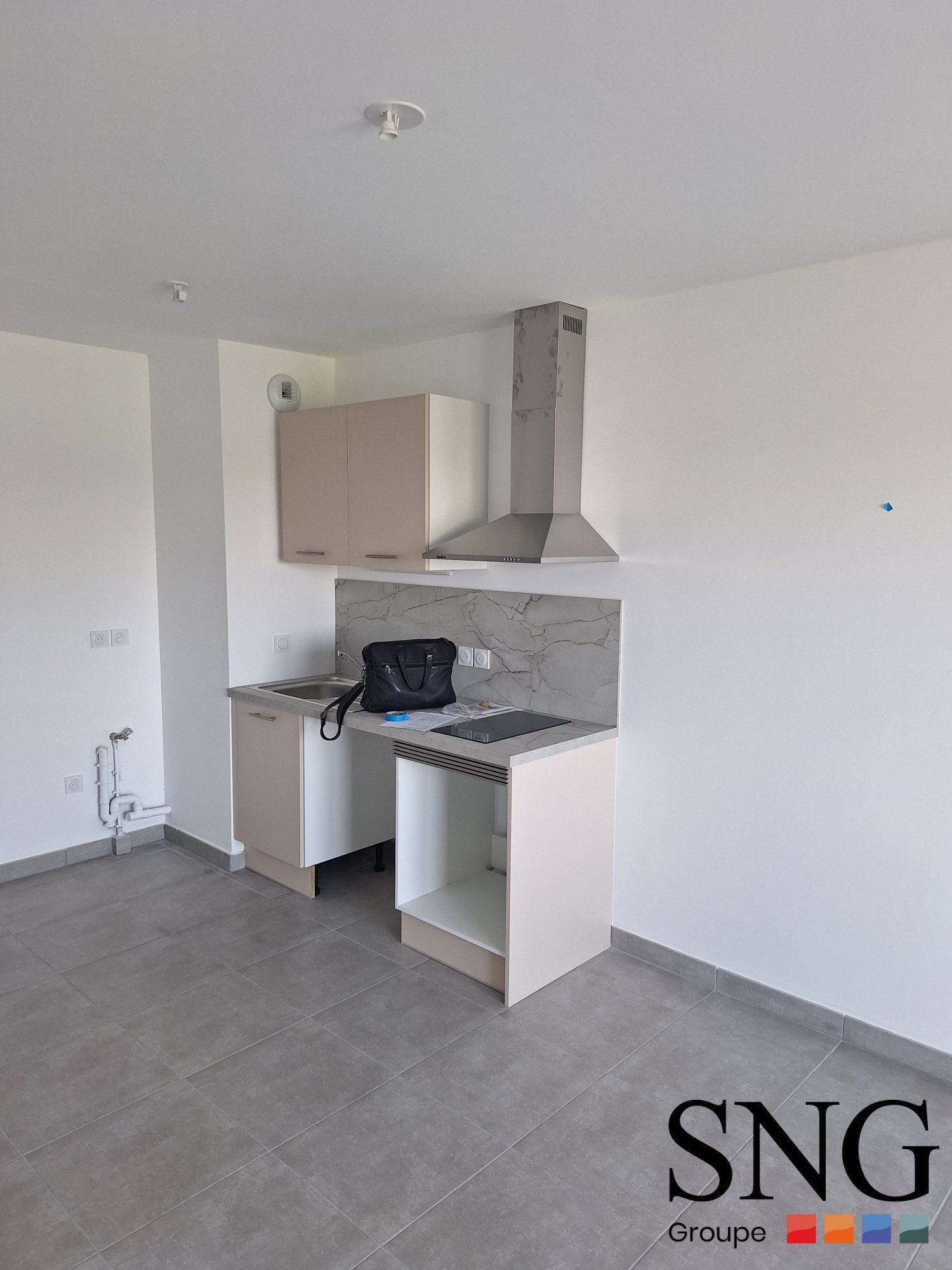 Flat Rue Châteaubriand in Monteux