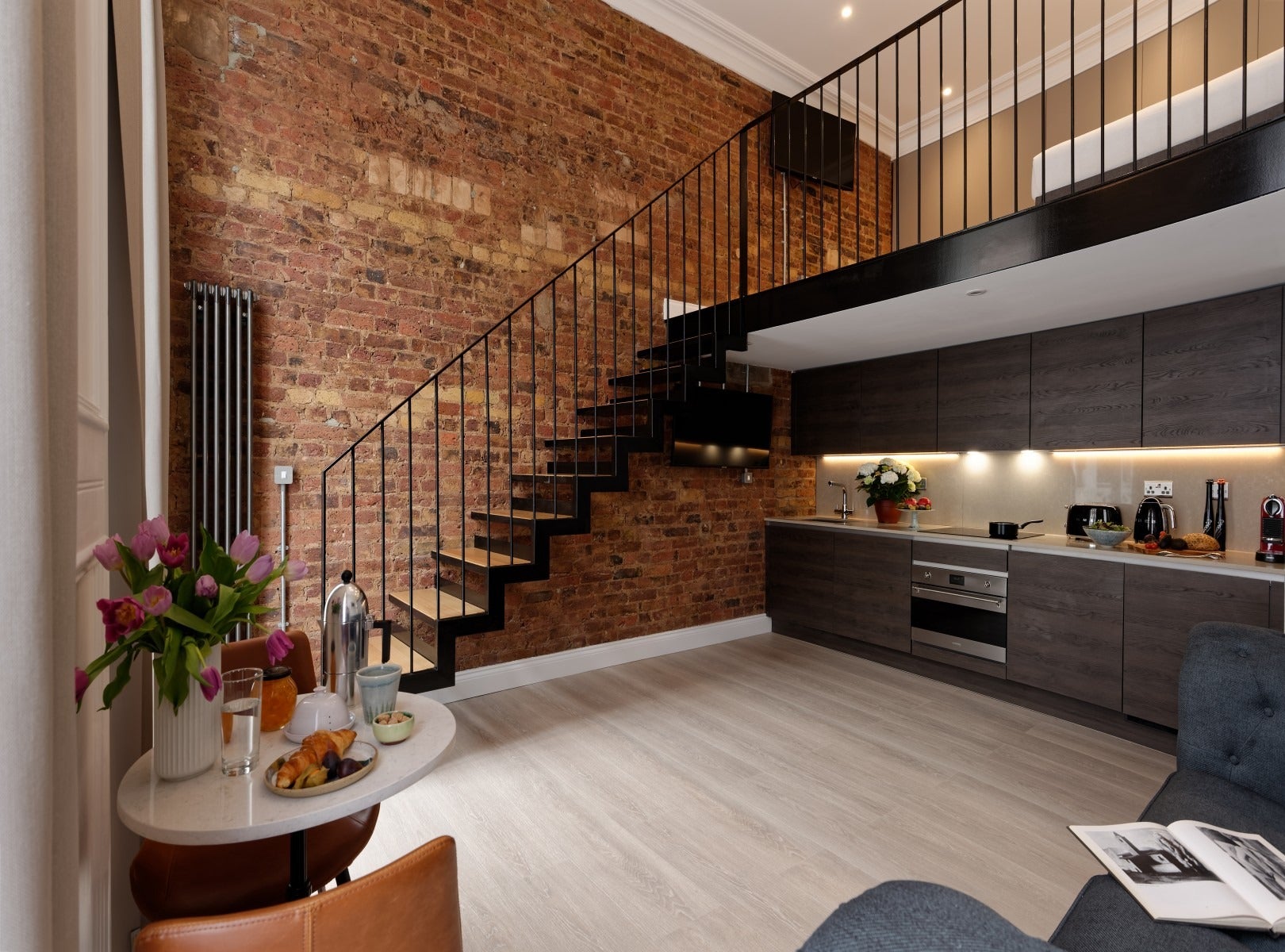 Flat Emperor's Gate in Greater London