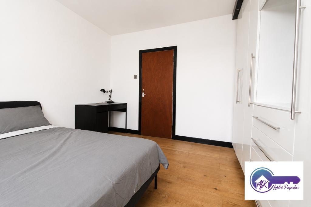 Flat Royal College Street in Greater London