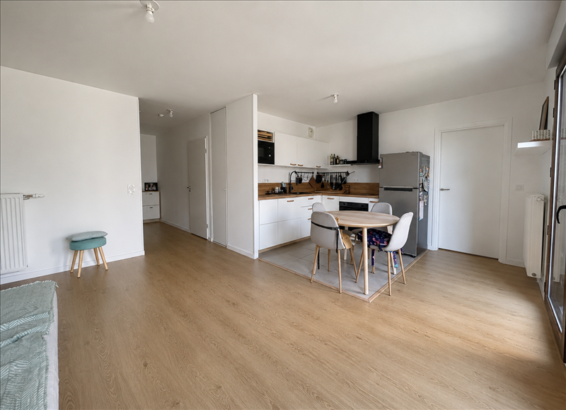 Flat Rue Toussaint Louverture in Montreuil