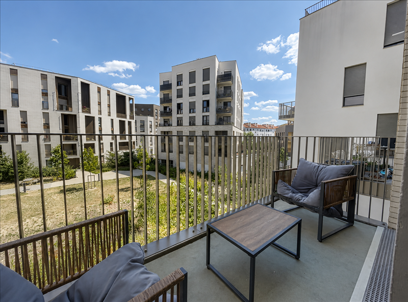 Flat Rue Toussaint Louverture in Montreuil