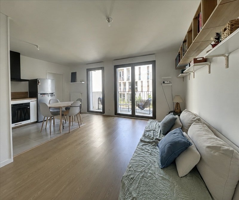 Flat Rue Toussaint Louverture in Montreuil