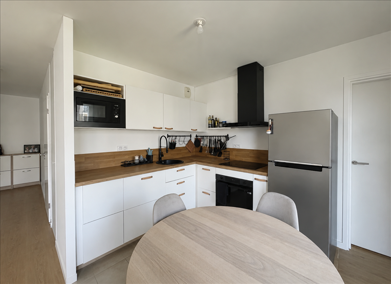 Flat Rue Toussaint Louverture in Montreuil