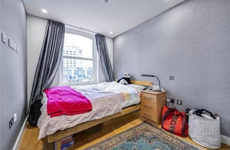 Room Lillie Road in Greater London