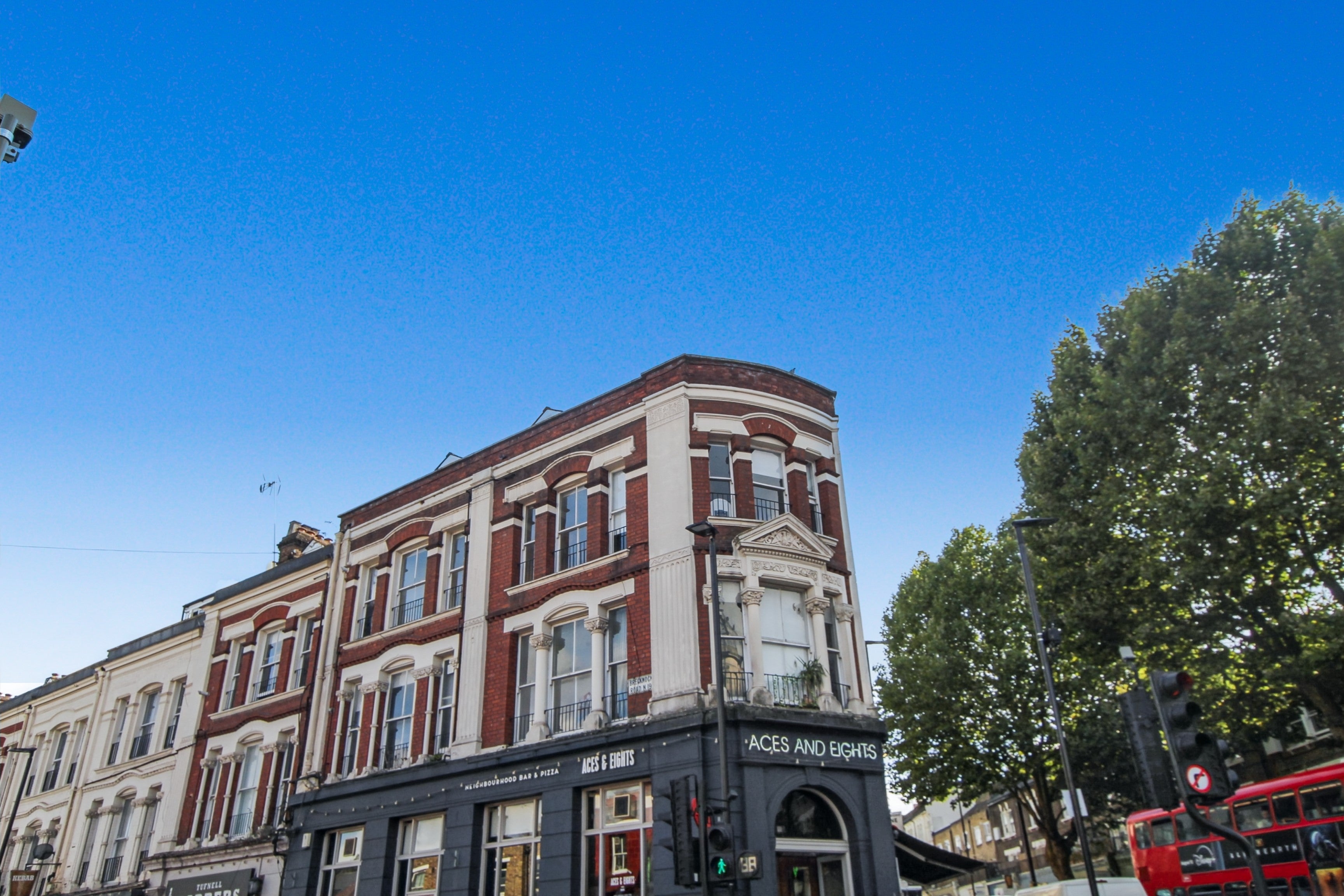 Flat Brecknock Road in Greater London