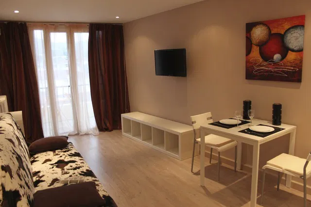 Flat Avenue Saint-Louis in Cannes