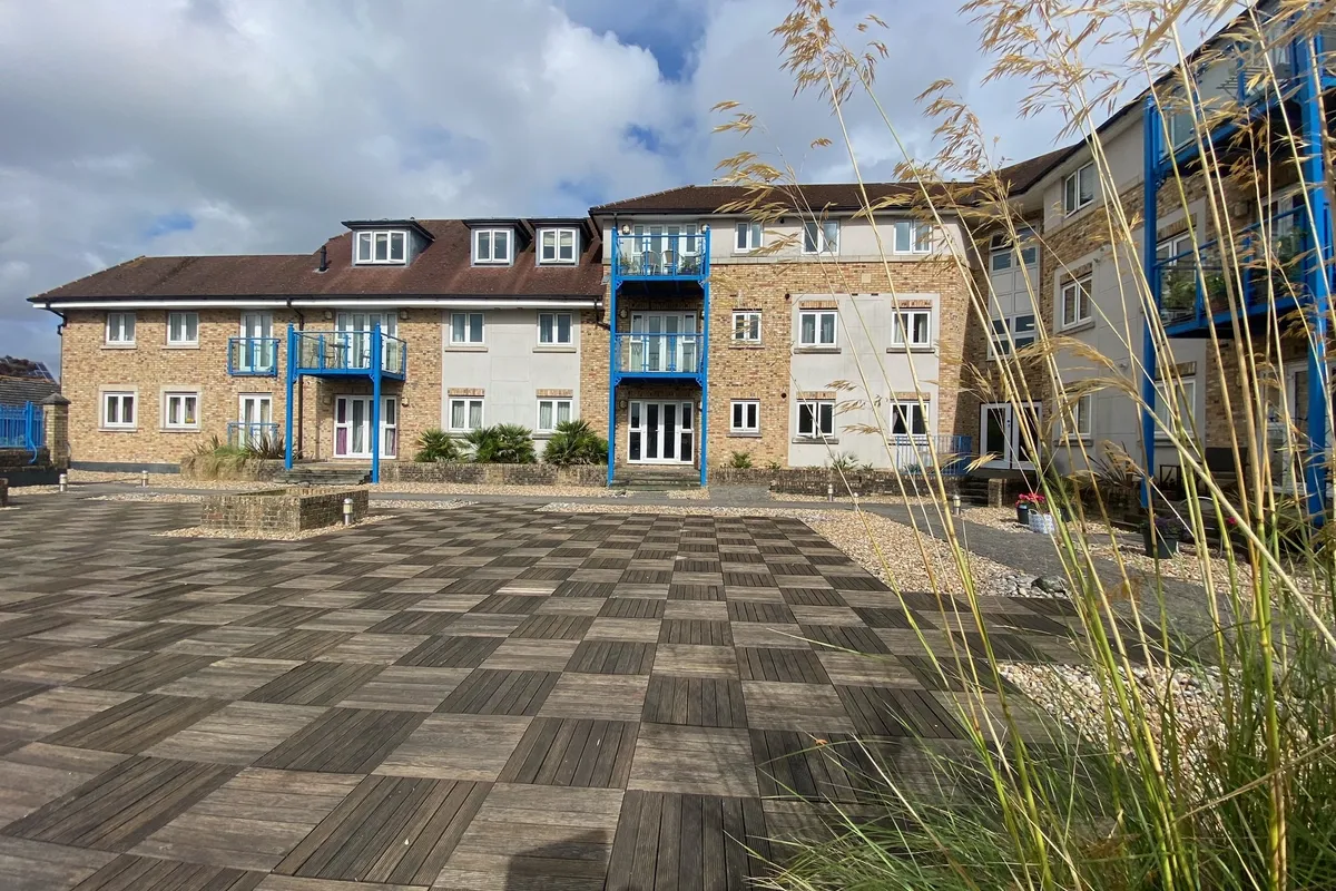 Flat Hulse Road in Southampton