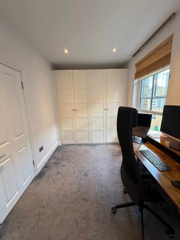 Room St. John's Road in Greater London