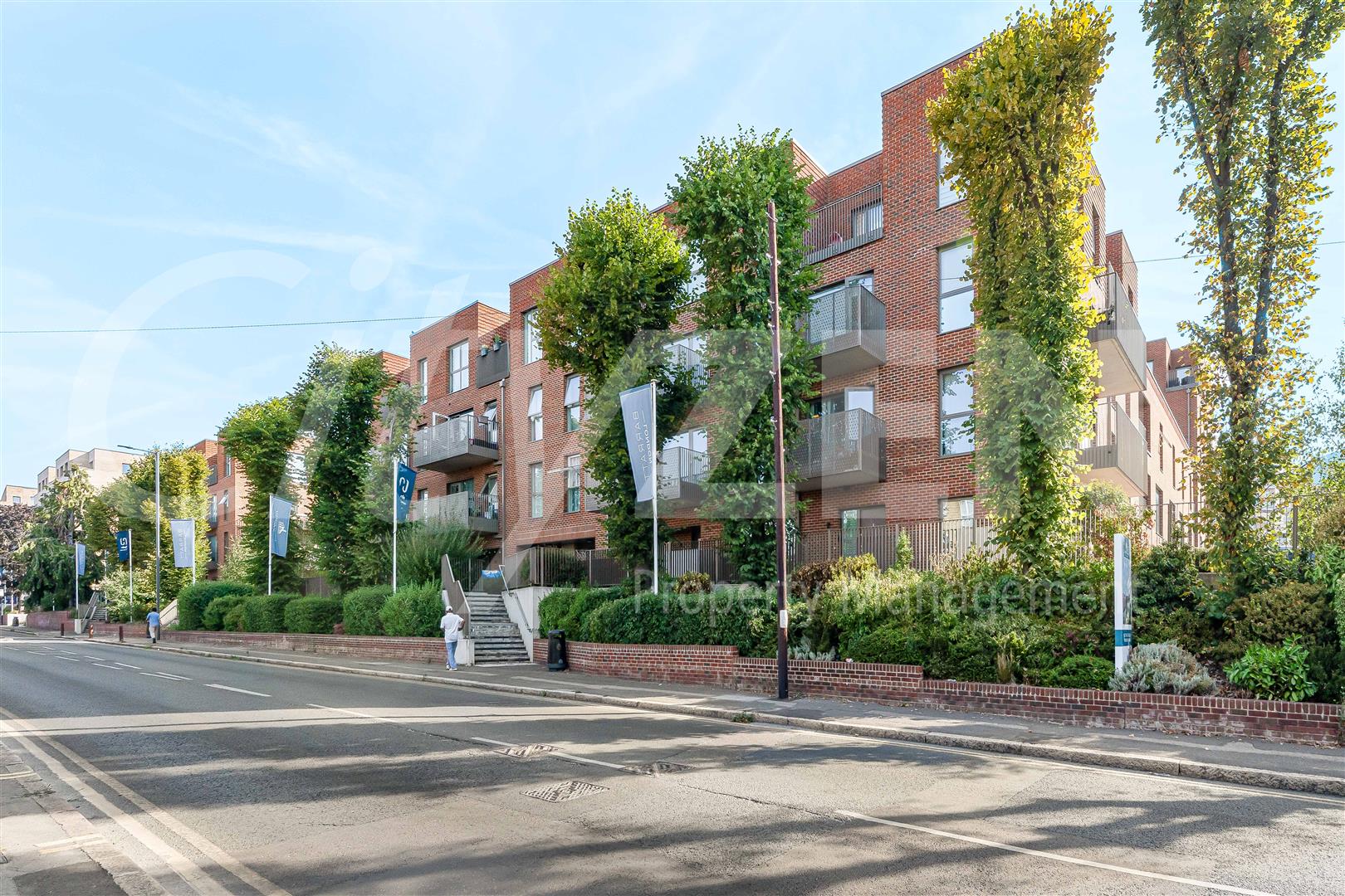 Flat Harrow View in Greater London
