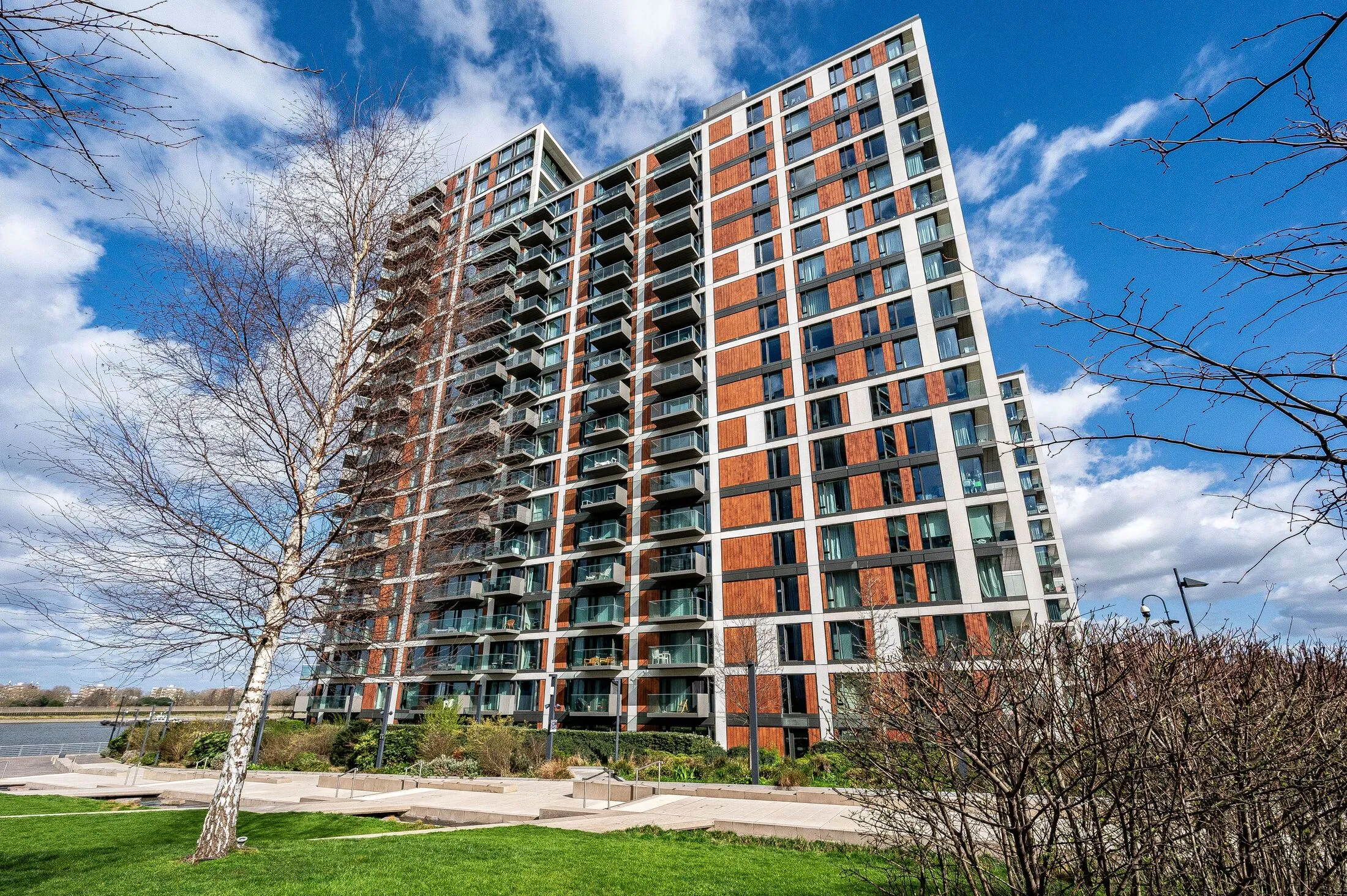 Flat Duke of Wellington Avenue in Greater London