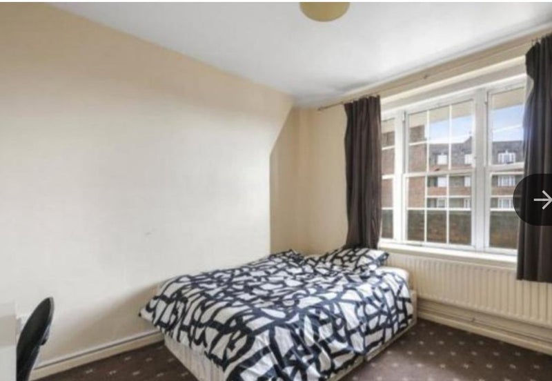Flat Mead Close in Greater London
