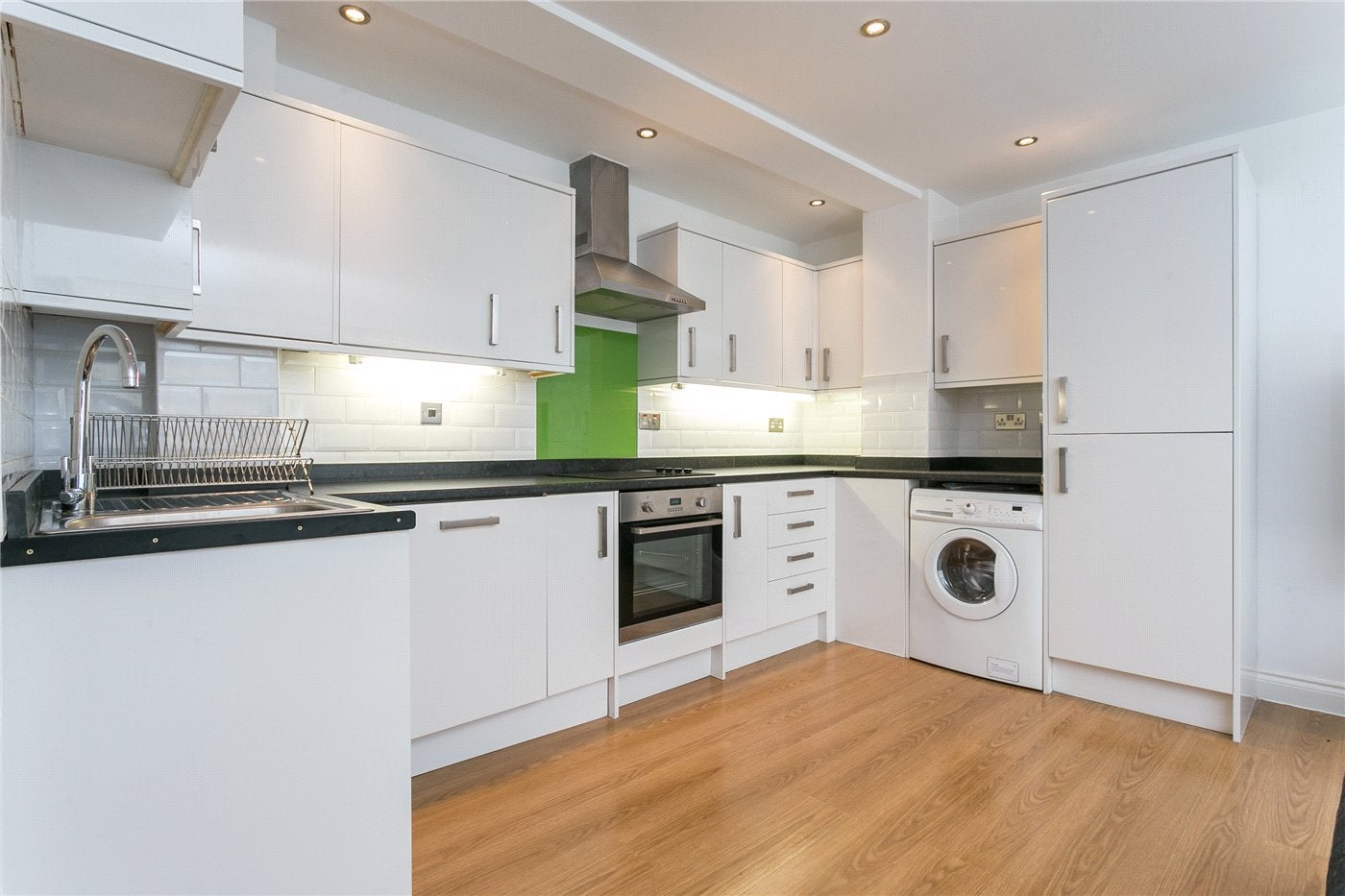 Flat Bacon Street in Greater London