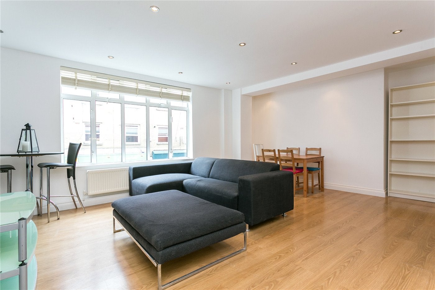 Flat Bacon Street in Greater London