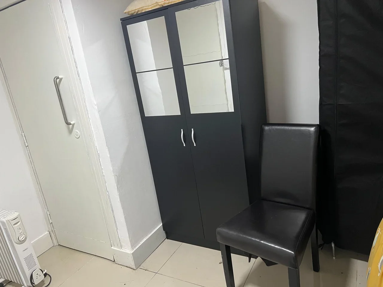 Room Upper High Street in Epsom and Ewell