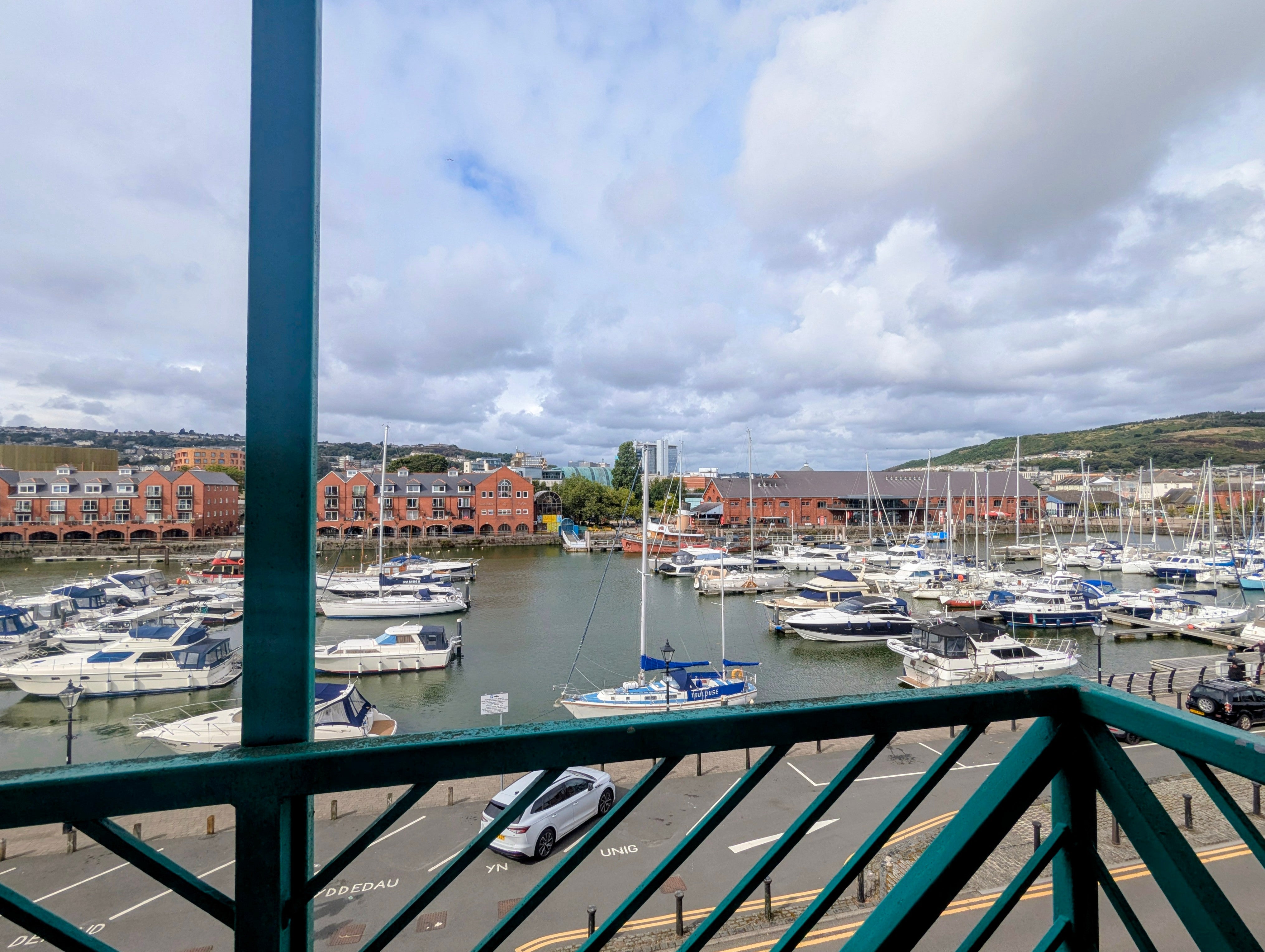 Flat Trawler Road in Swansea