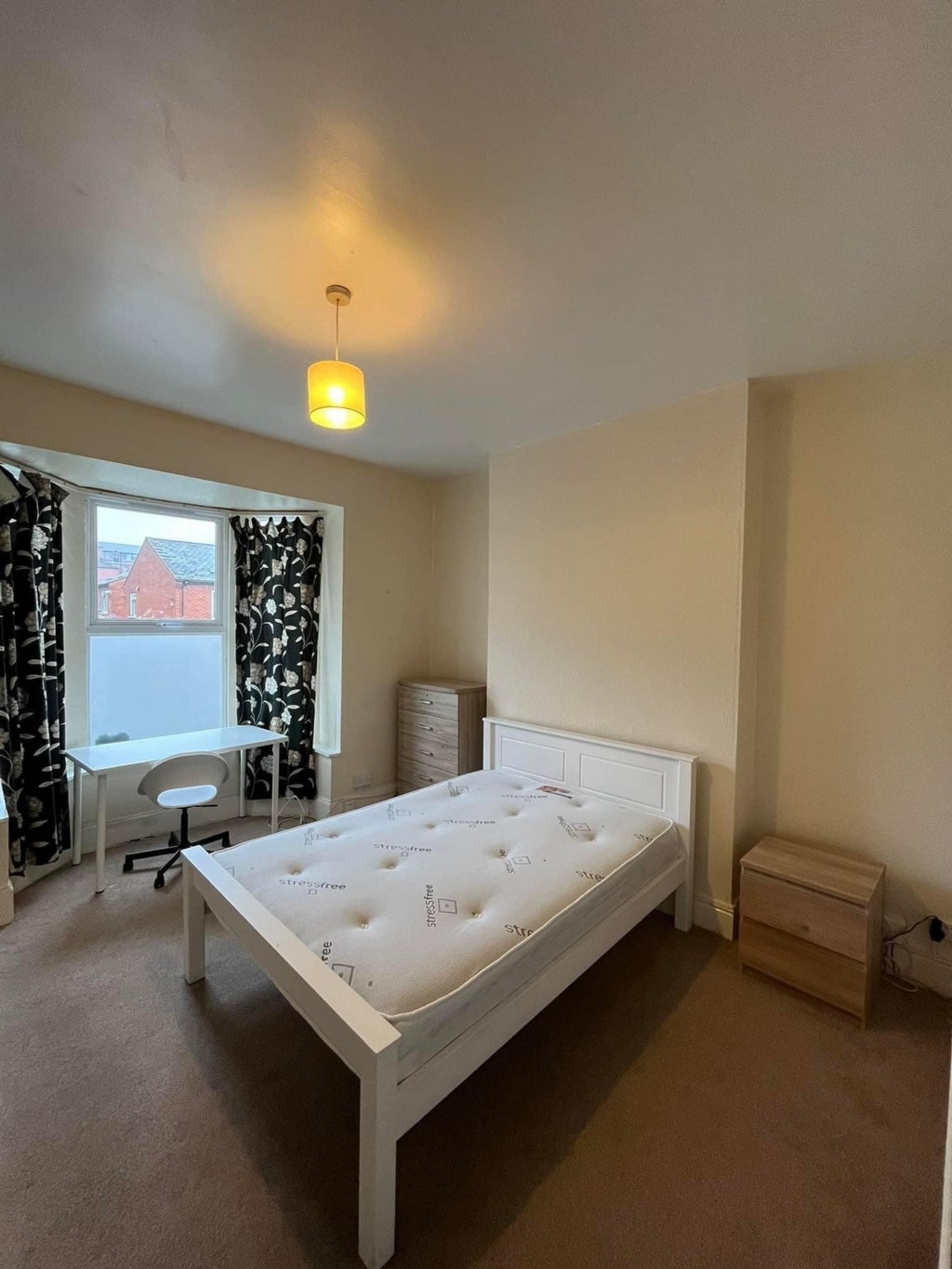Room Portland Road in Nottingham