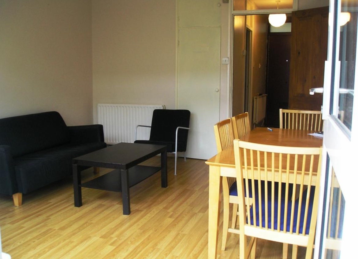 Flat Gresham Road in Greater London