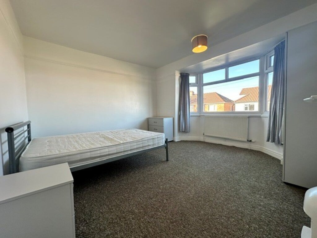 Room Mossdale Avenue in York